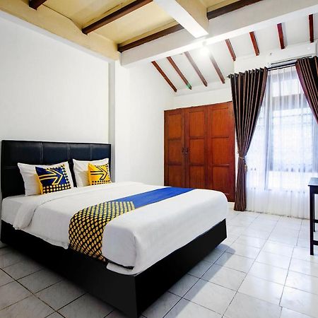 Spot On 2107 Ijo Pupus Syariah Residence Baturetno Екстериор снимка