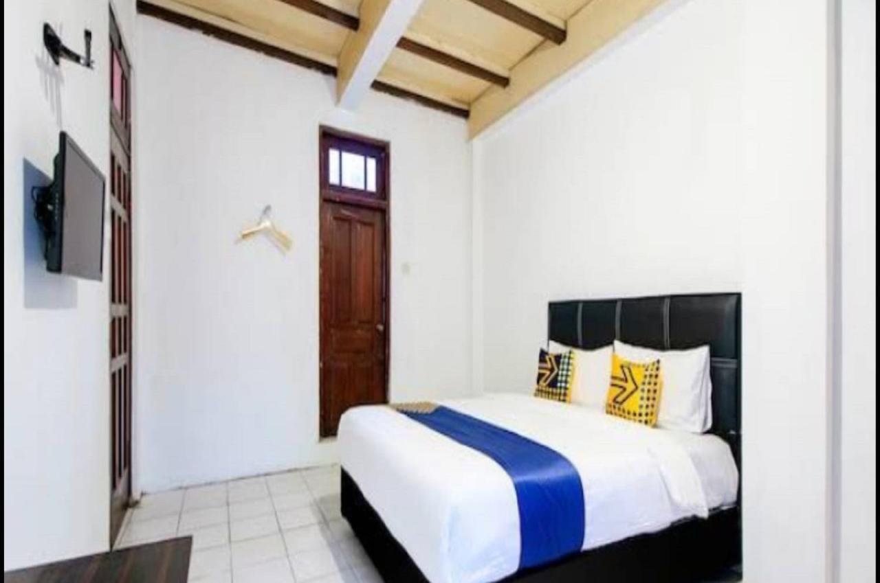 Spot On 2107 Ijo Pupus Syariah Residence Baturetno Екстериор снимка