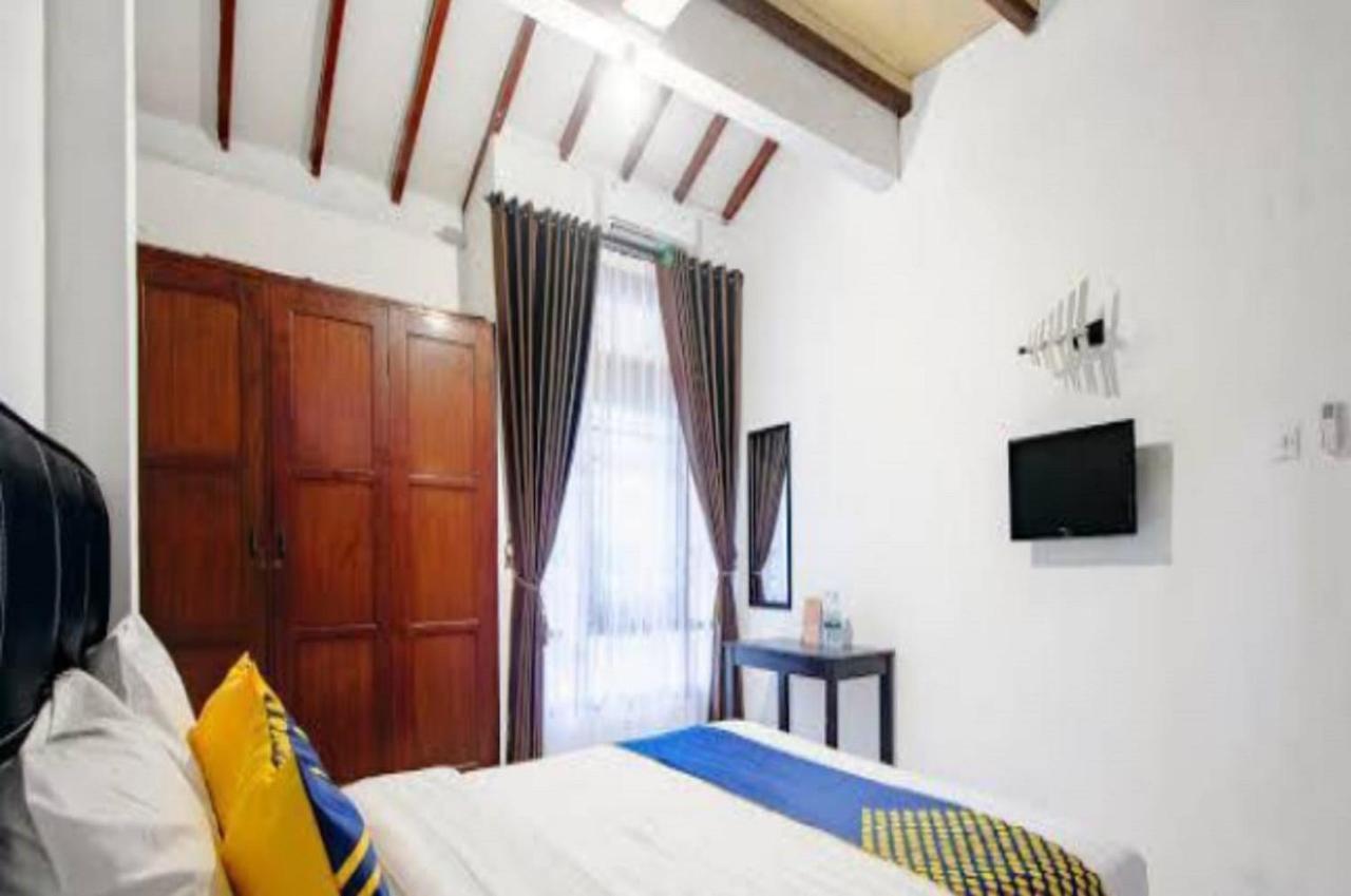 Spot On 2107 Ijo Pupus Syariah Residence Baturetno Екстериор снимка