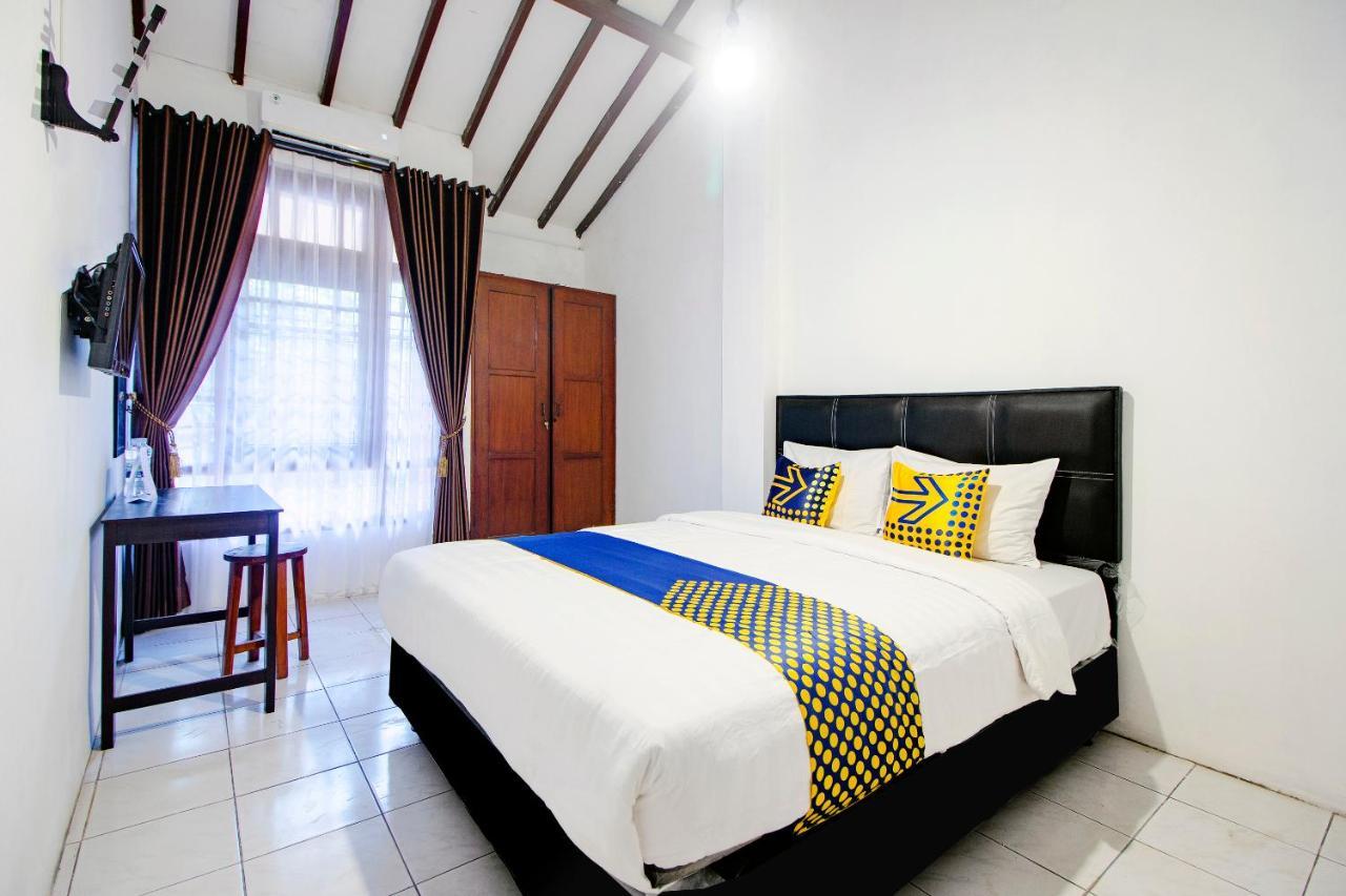 Spot On 2107 Ijo Pupus Syariah Residence Baturetno Екстериор снимка