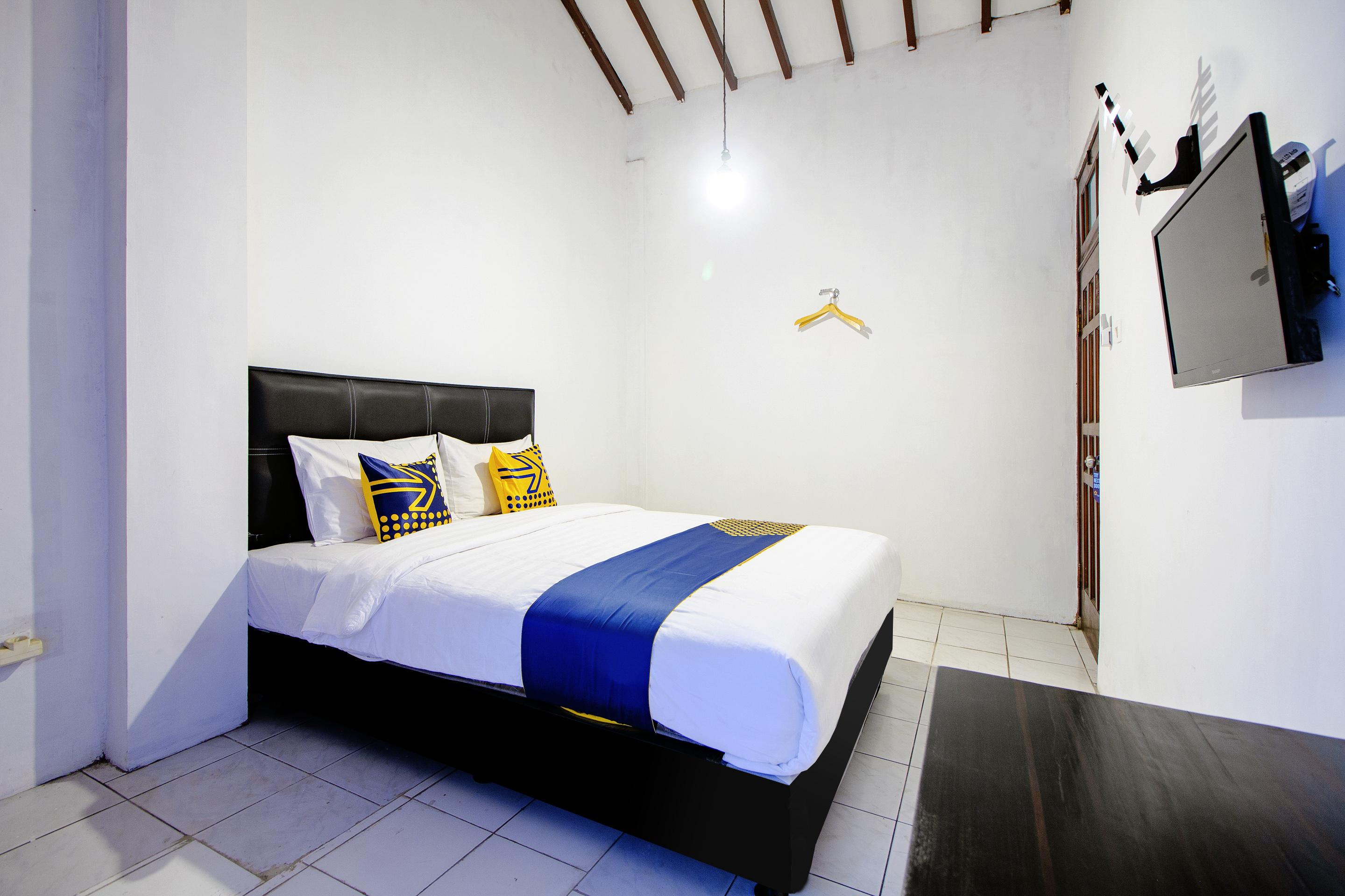 Spot On 2107 Ijo Pupus Syariah Residence Baturetno Екстериор снимка